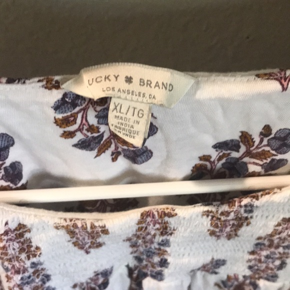 Set of 2 Lucky Brand Tees - Picture 3 of 6